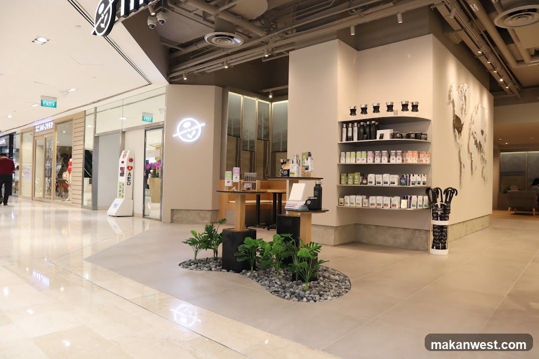 The Body Shop Display