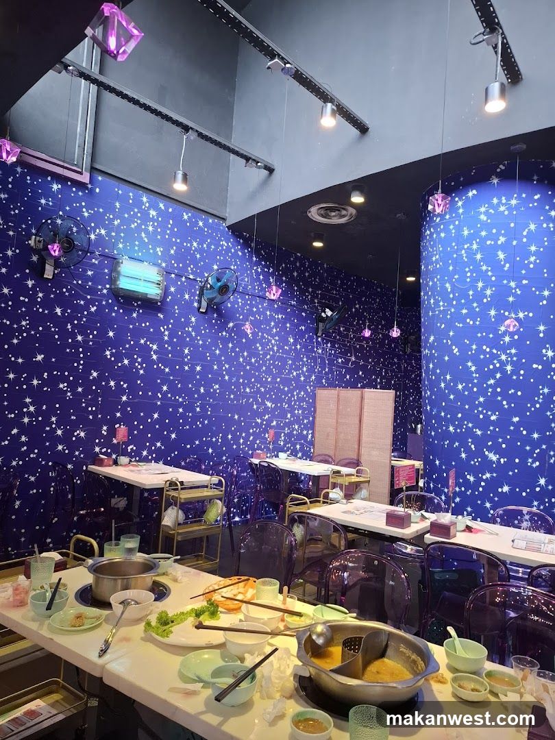 Starry Night Hotpot Restaurant Interior