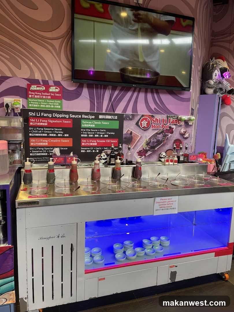 Shi Li Fang Dipping Sauce Station