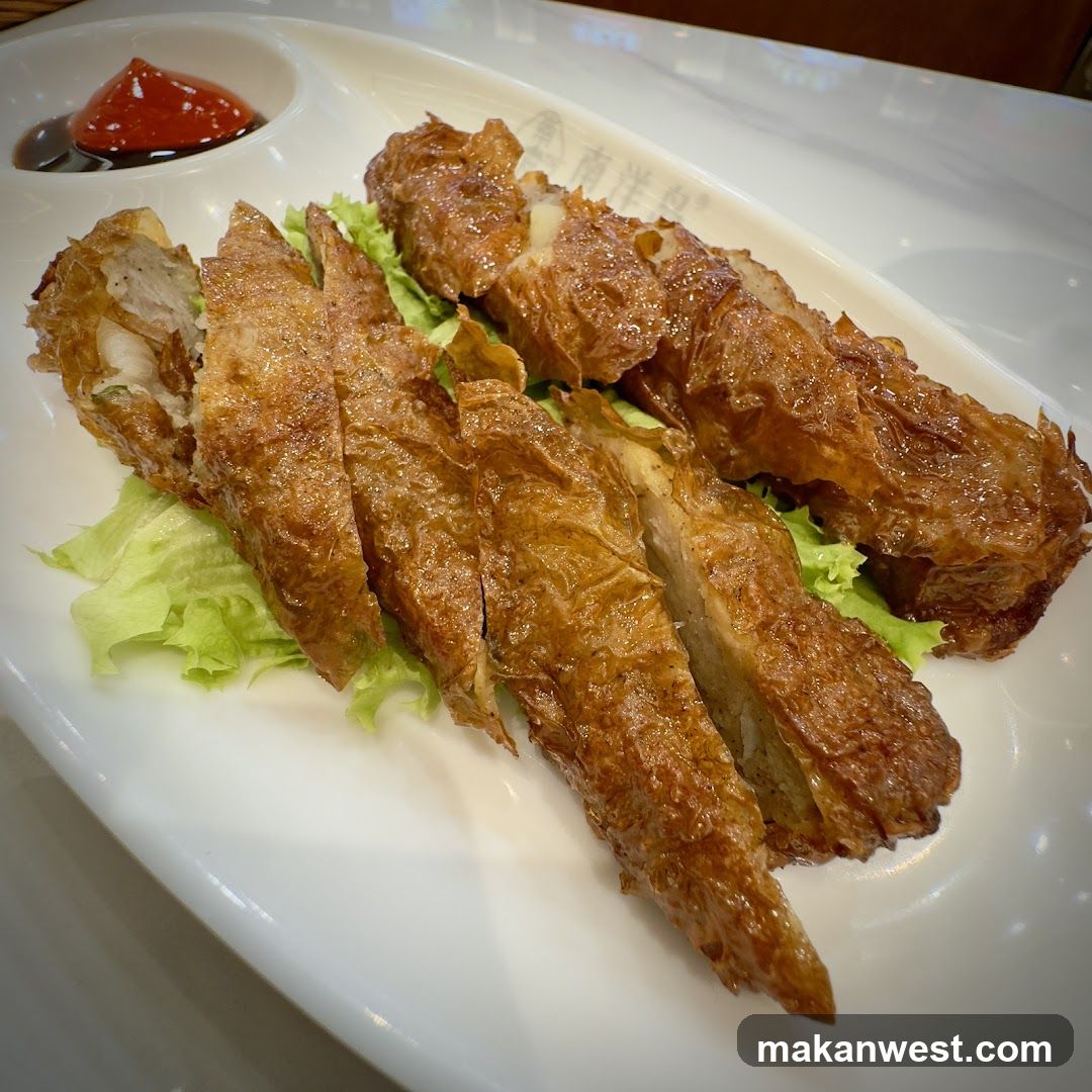 Fried Pork Roll with Lettuce and Sauce