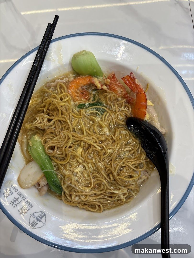 Nan Yang Day Noodles with Shrimp and Vegetables