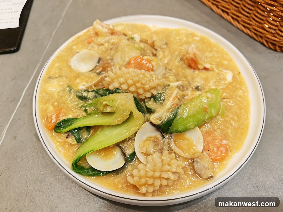 Seafood Congee with Vegetables and Clams