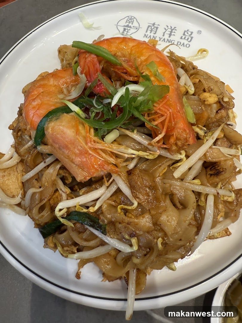 Nan Yang Dao Stir Fry Noodles with Shrimp