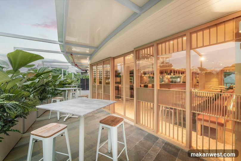 Outdoor Seating Area with Interior View