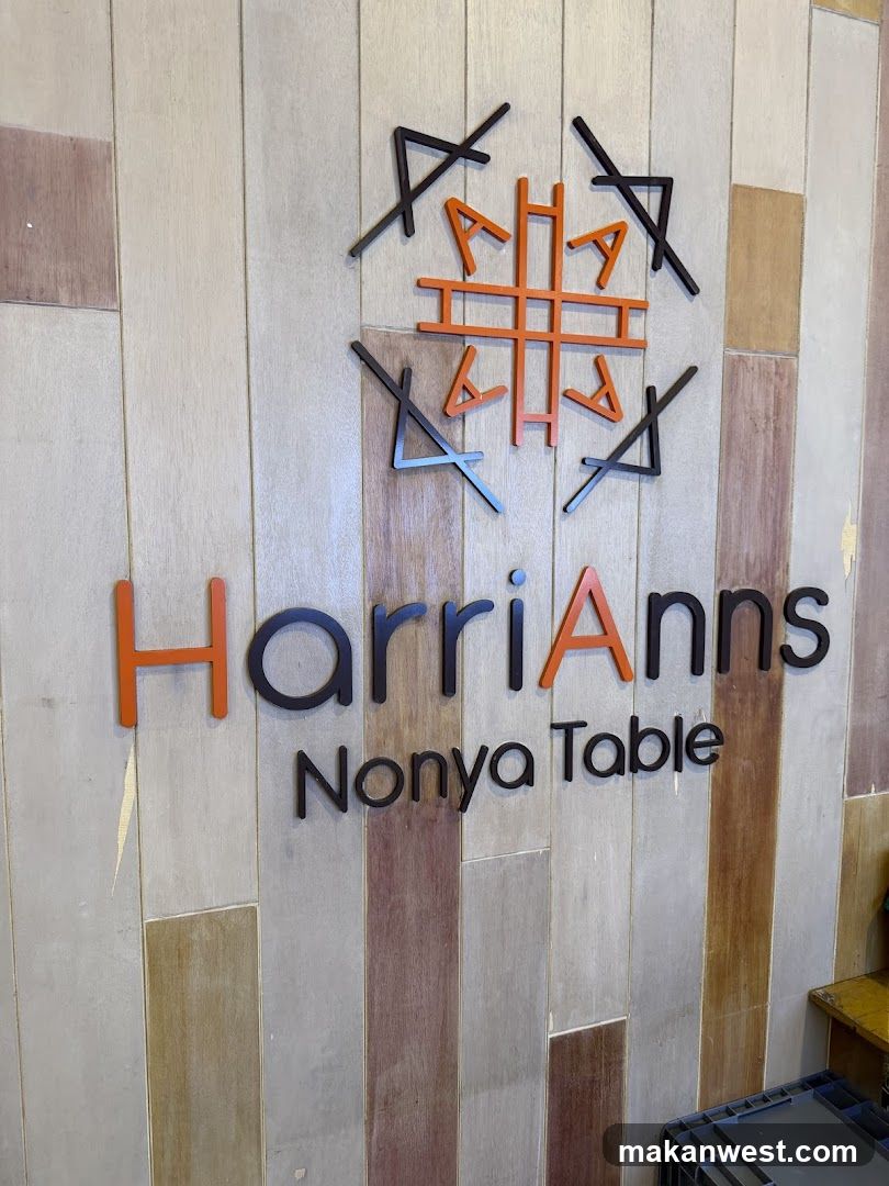 HarriAnns Nonya Table