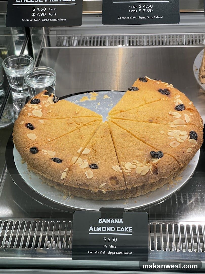 Banana Almond Cake