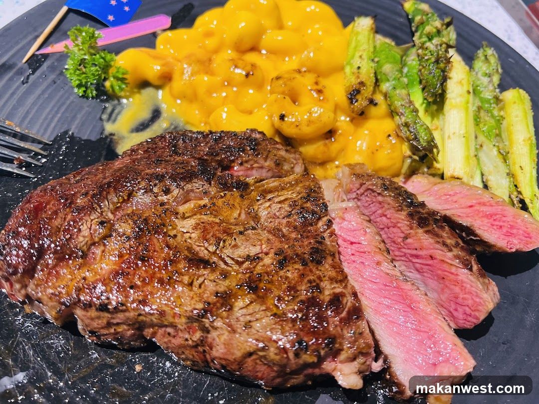 Grilled Steak with Macaroni and Asparagus