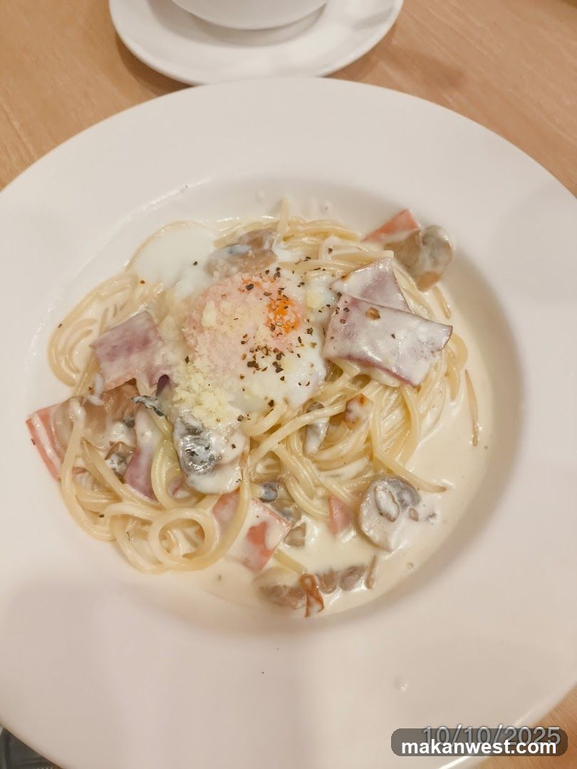 Creamy Pasta with Egg and Ham