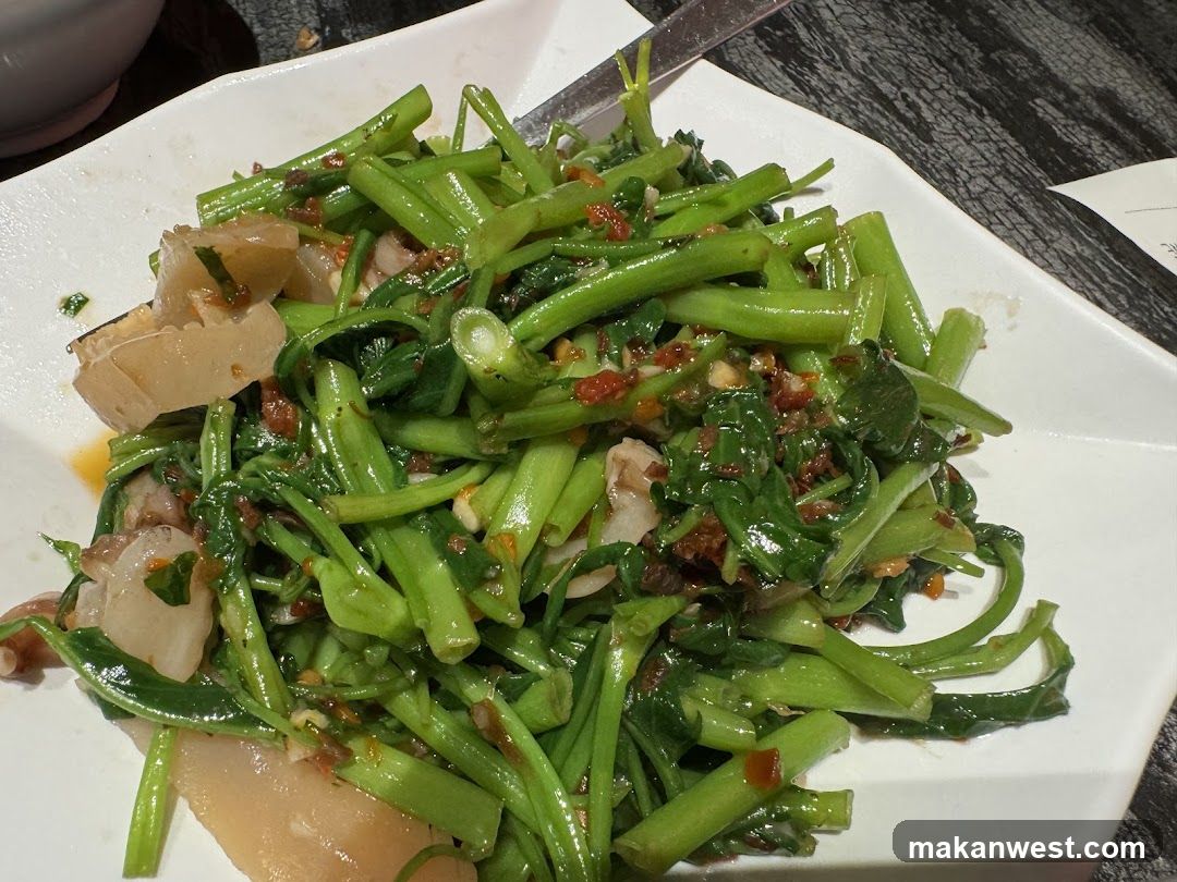 Stir-fried Water Spinach