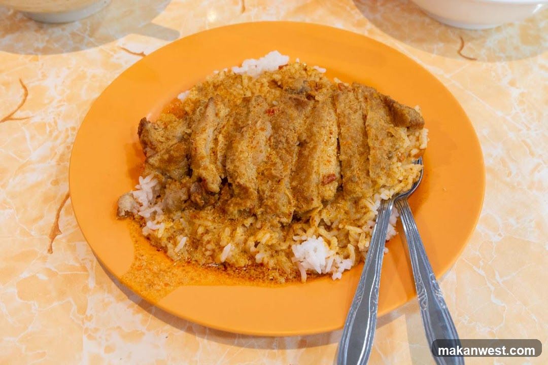 Curry Chicken Rice Plate