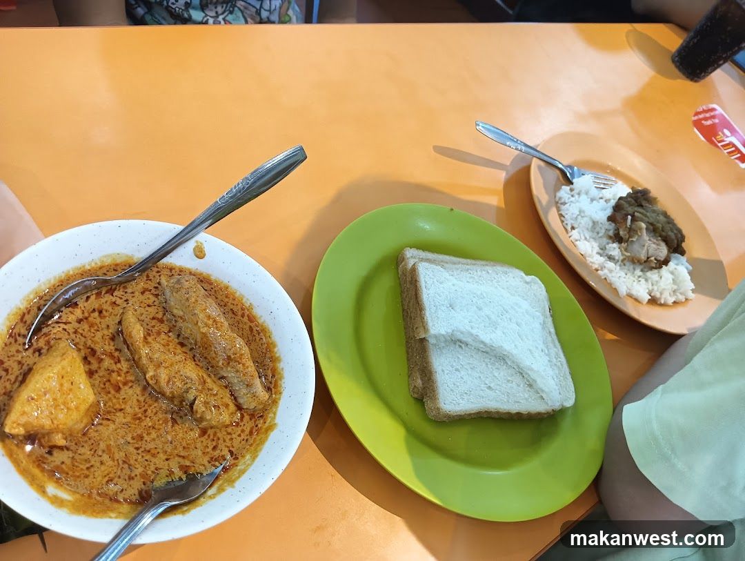 Curry and Toast Meal