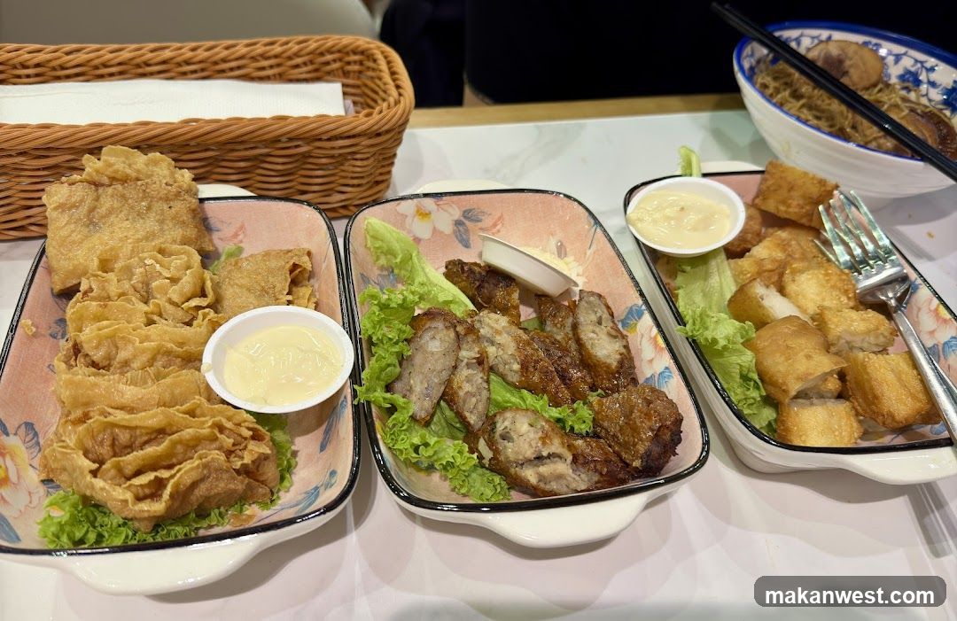 Fried Appetizers with Dip