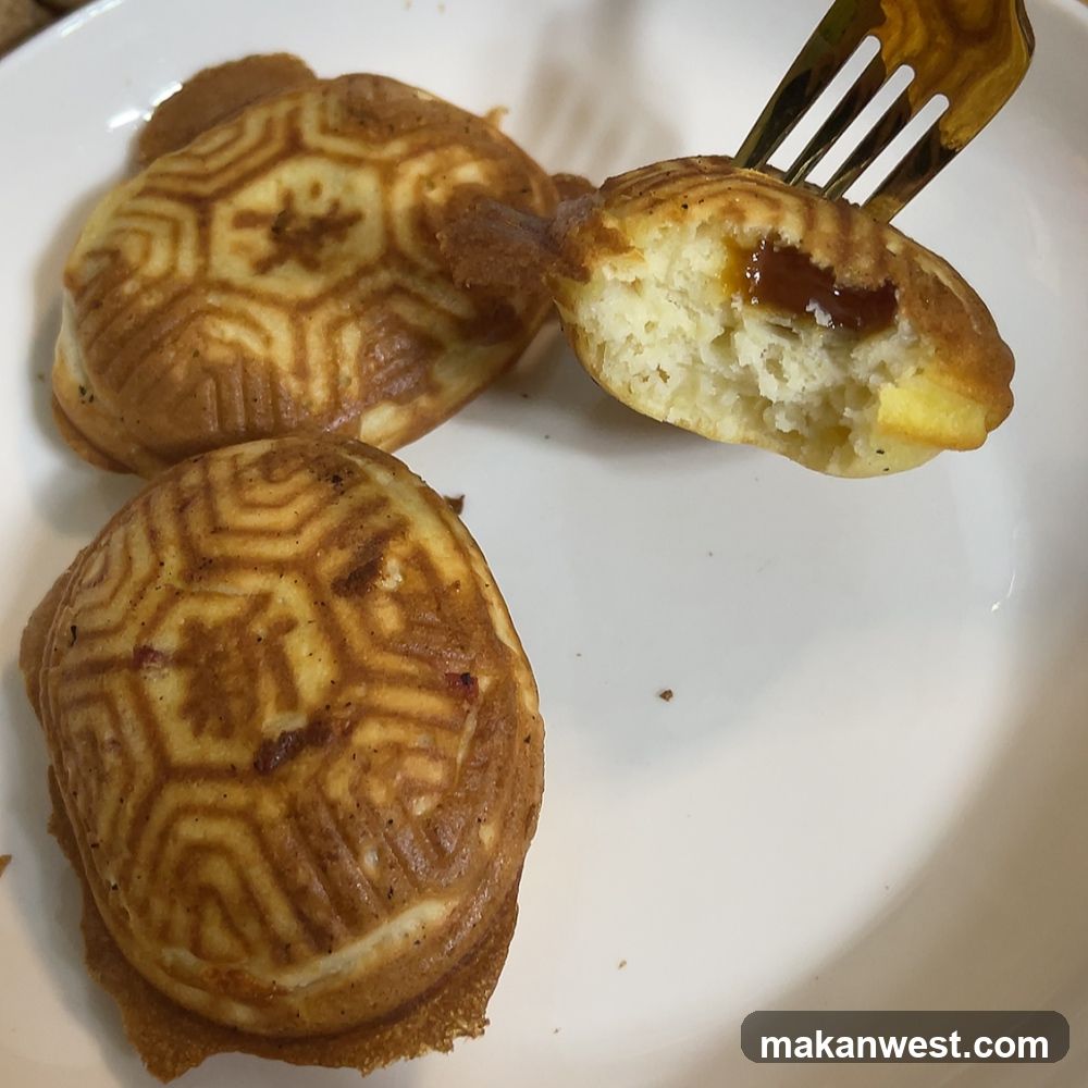 Turtle-shaped pastries with filling