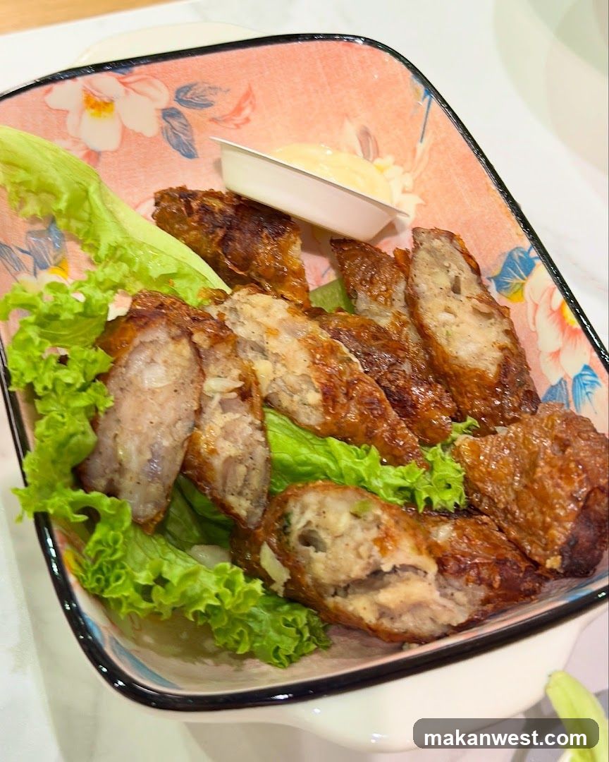 Fried Rolls with Lettuce and Dip