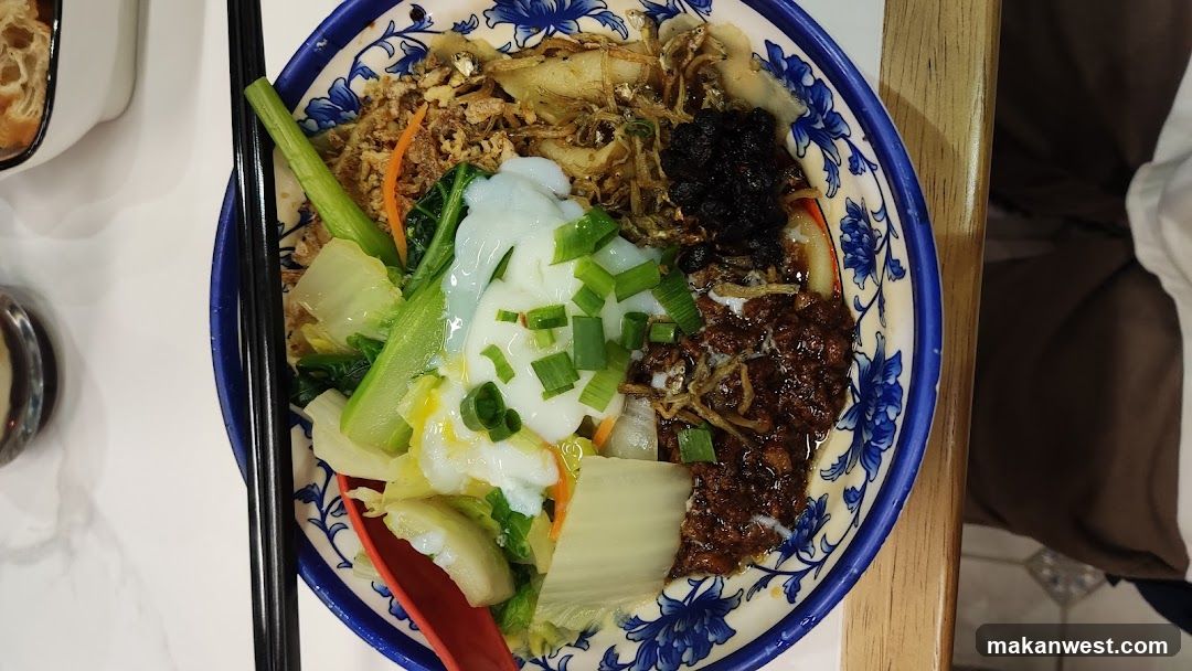 Noodle Dish with Poached Egg