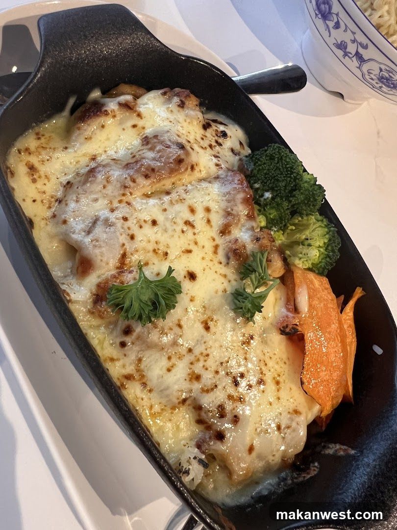 Baked Dish with Cheese and Vegetables