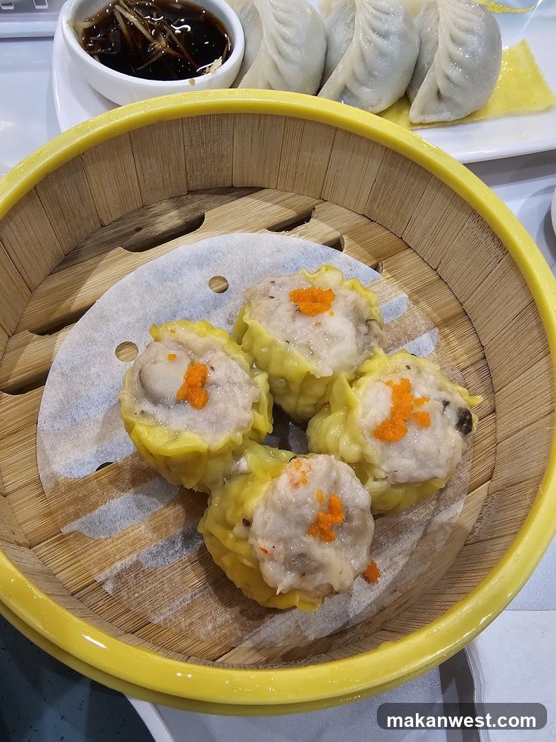 Steamed Dumplings with Dipping Sauce