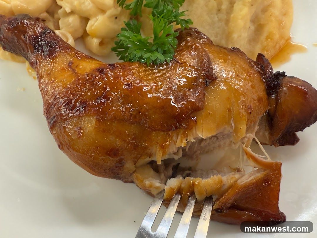 Roasted Chicken Leg with Macaroni and Cheese