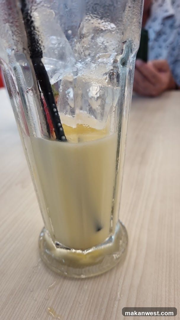 Drink with Ice and Straw
