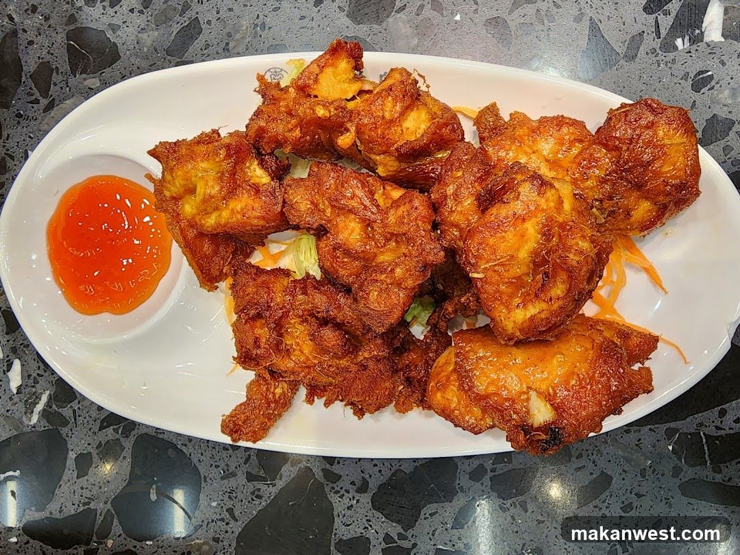 Fried Chicken Bites with Sweet Chili Sauce