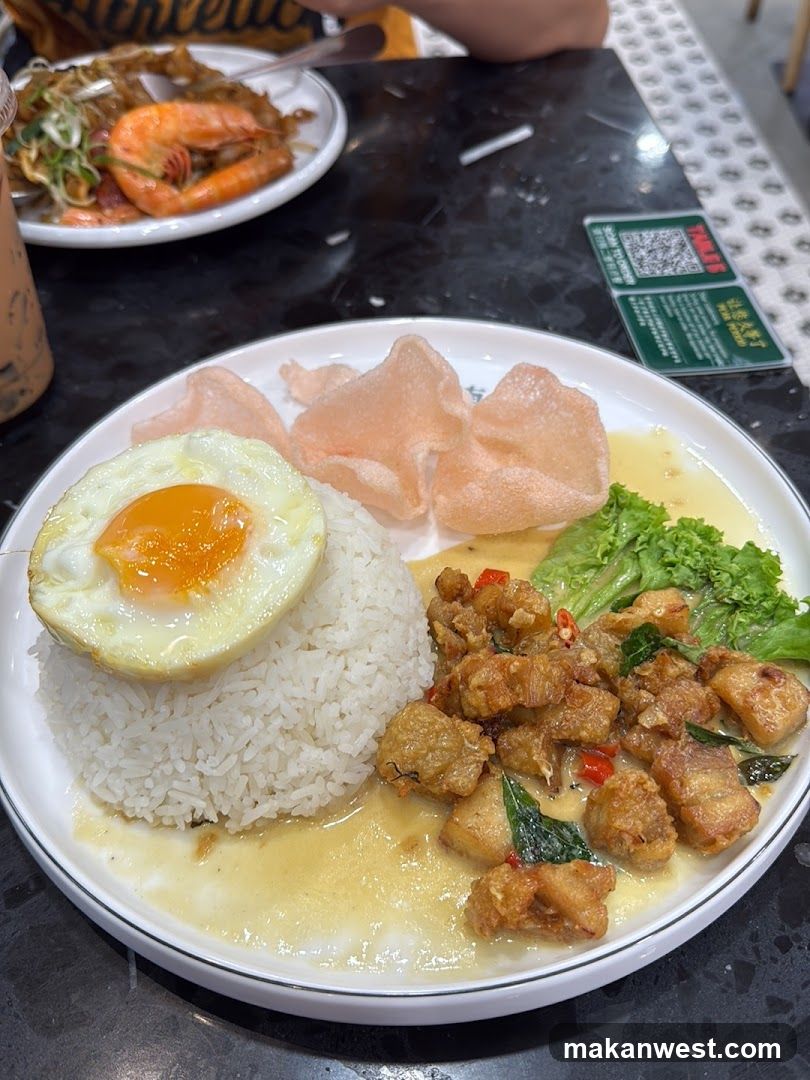 Fried Chicken Rice with Egg