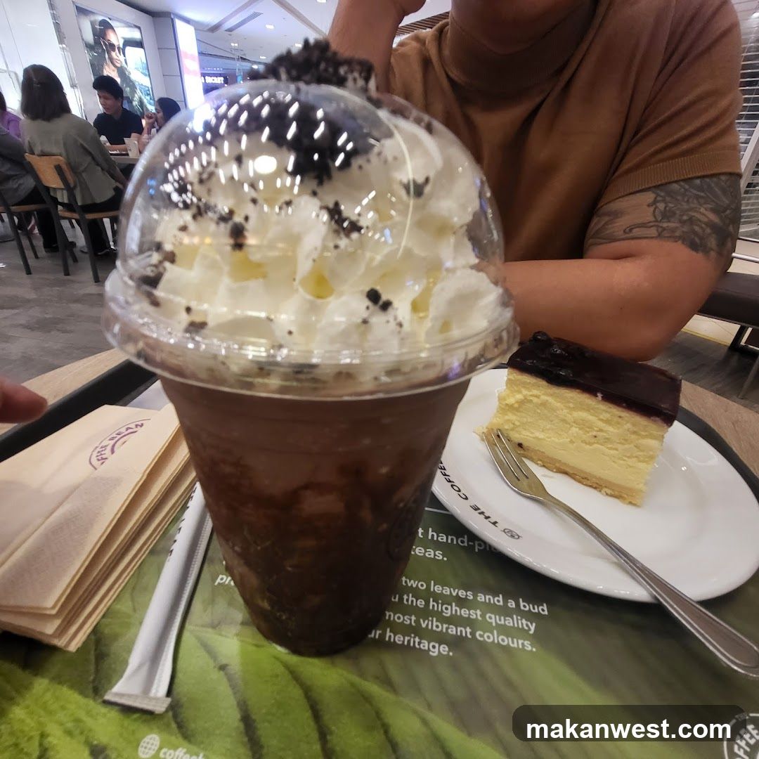 Chocolate Frappe and Cheesecake