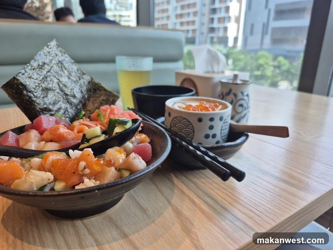 Chirashi Bowl with Salmon and Tuna