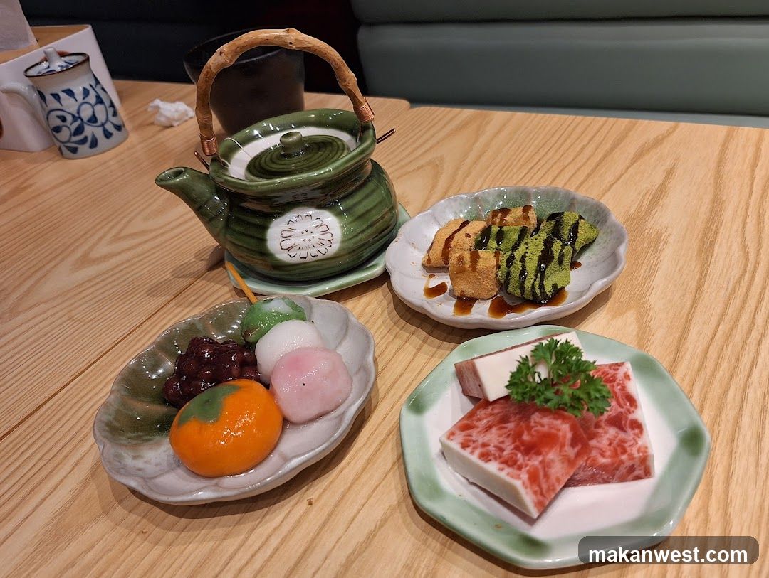 Dessert Platter with Tea Set