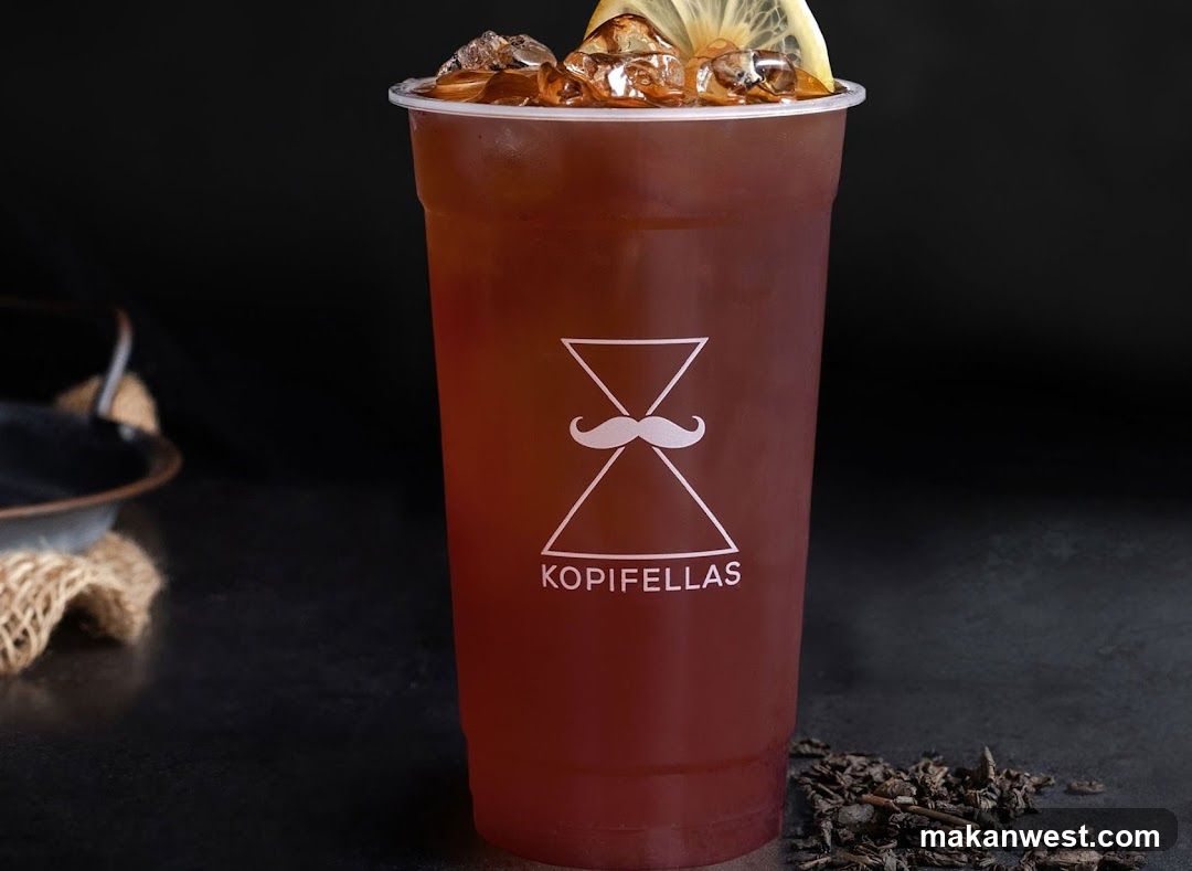 Iced Tea with Lemon