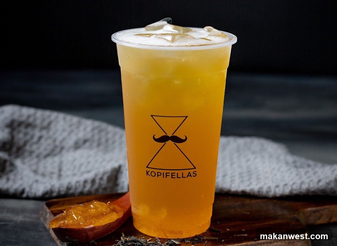 Iced Tea with Fruit Preserves
