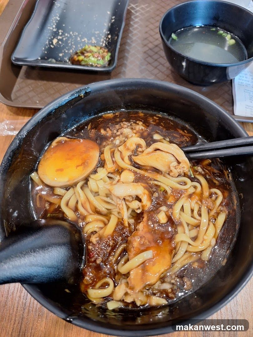 Noodle Dish with Egg and Soup