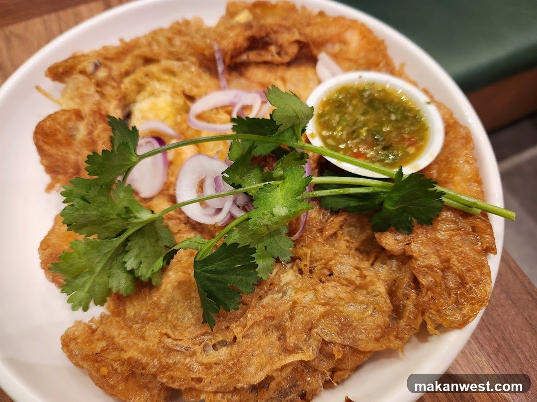 Fried Omelet with Dipping Sauce