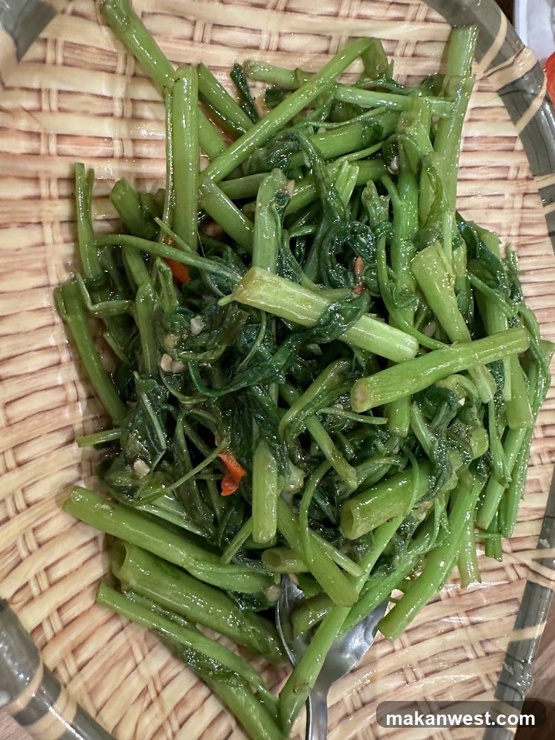 Stir-fried Water Spinach