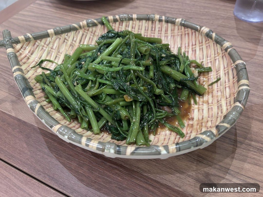 Stir-fried Water Spinach