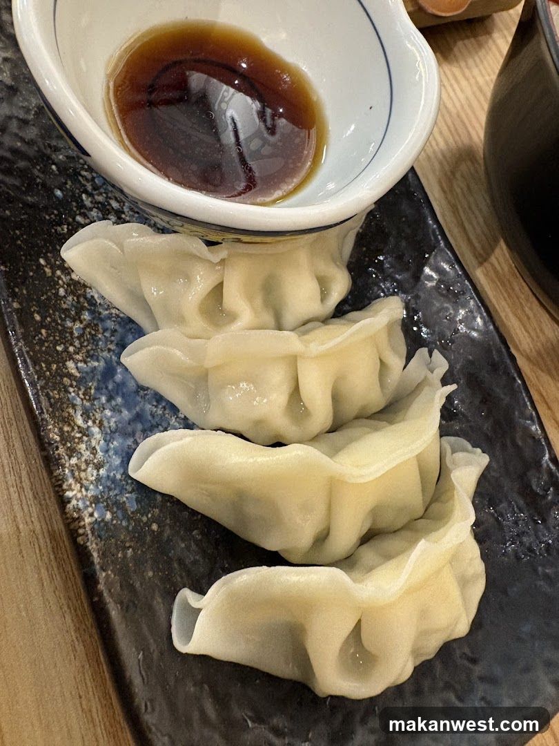 Steamed Dumplings with Dipping Sauce