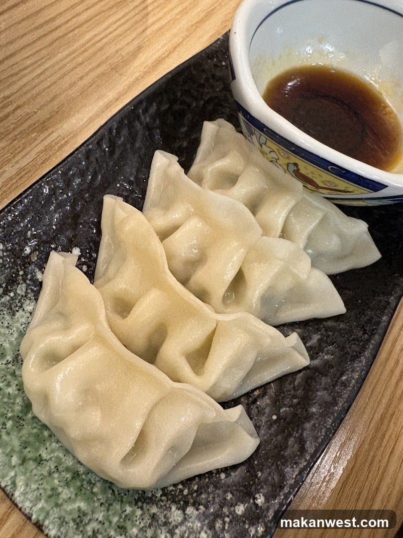 Steamed Dumplings with Dipping Sauce