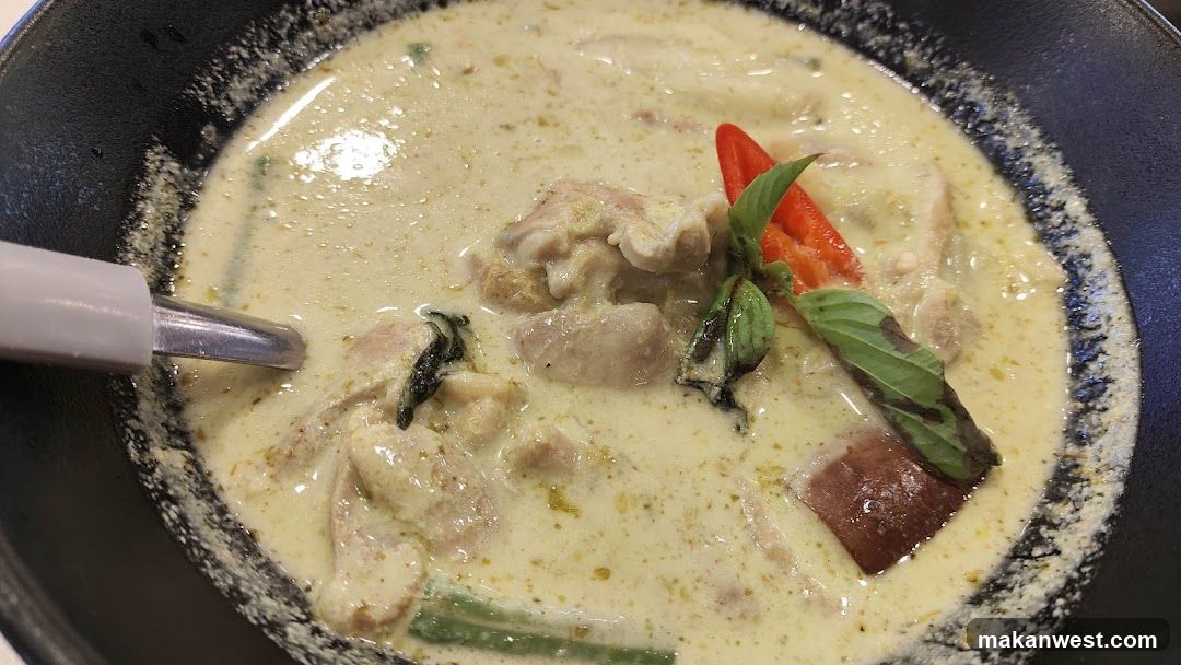 Green Curry with Chicken