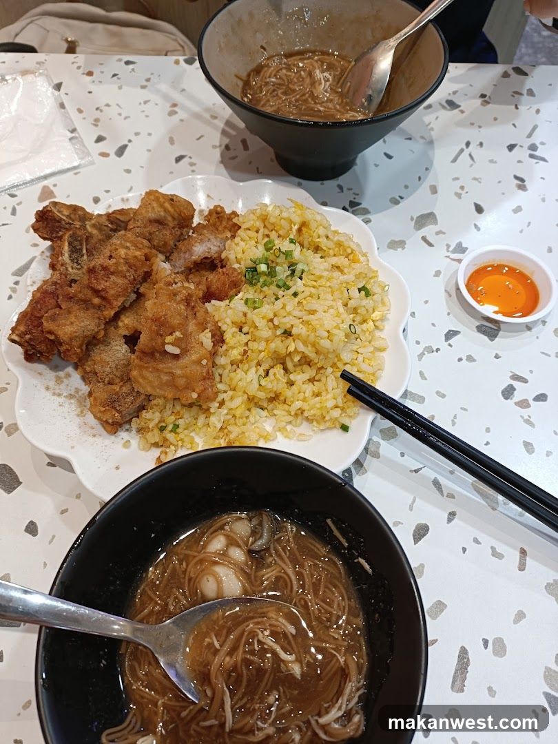 Fried Pork Chop with Fried Rice and Oyster Vermicelli