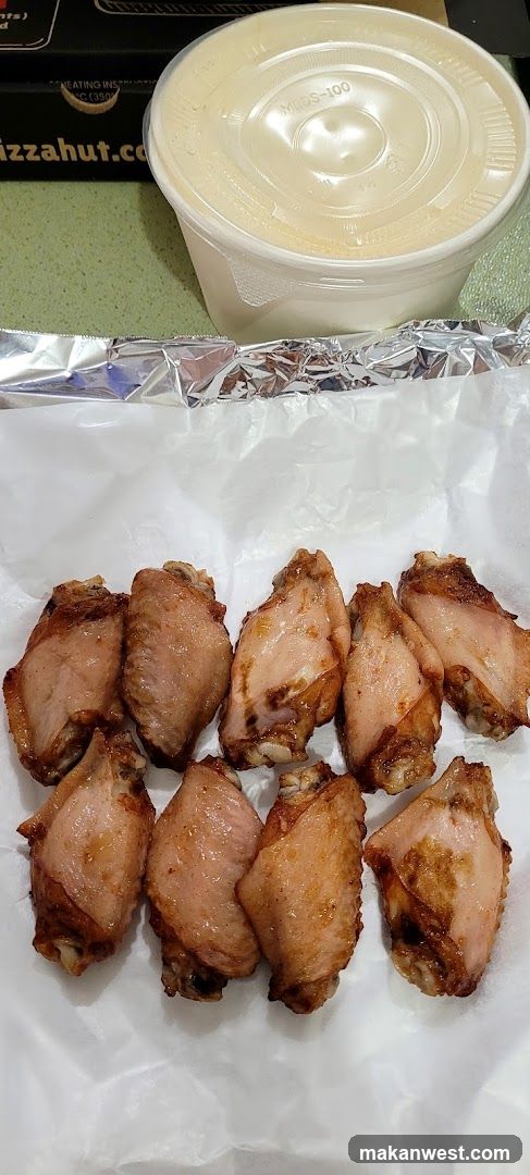 Chicken Wings and Dip