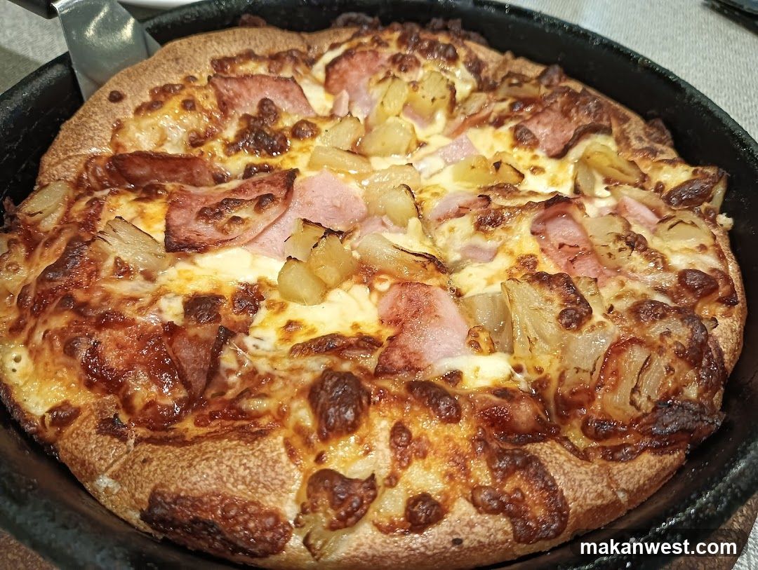 Hawaiian Pizza