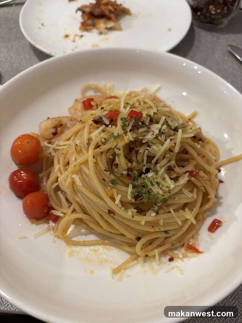 Spaghetti with Shrimp and Tomatoes