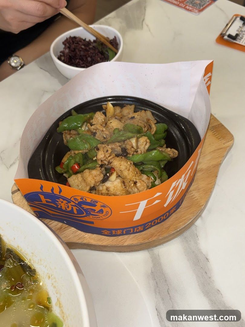 Stir-fried dish with peppers and meat