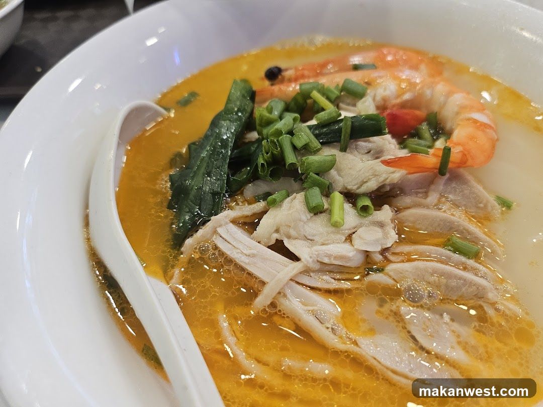 Noodle Soup with Shrimp and Chicken