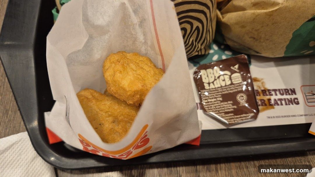 Chicken Nuggets with BBQ Sauce