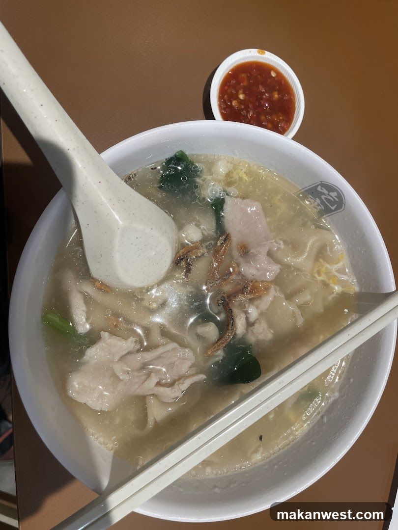 Noodle Soup with Chili Sauce