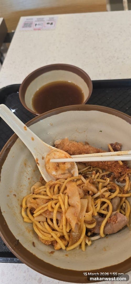 Noodles with Shrimp and Fried Fish