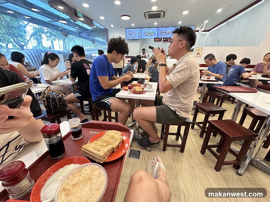 Diners at a Casual Eatery