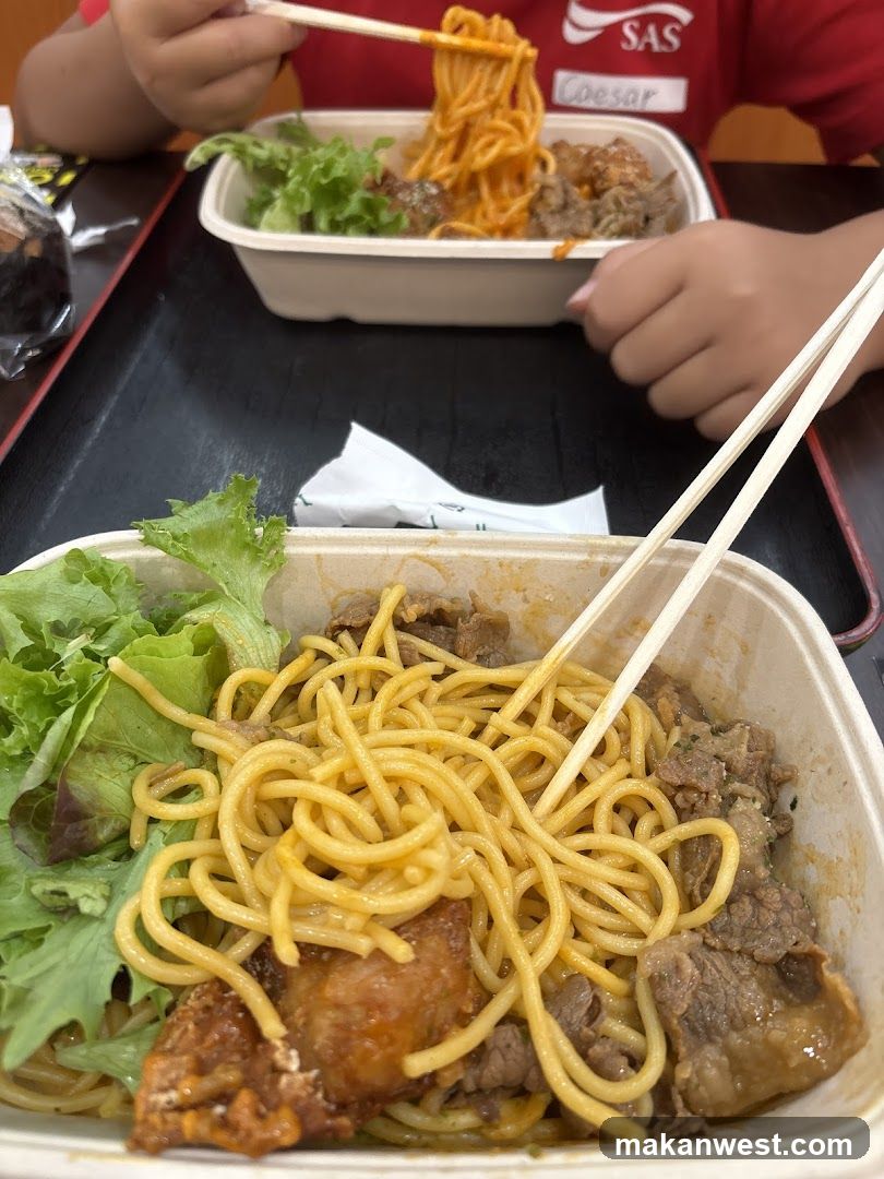 Spaghetti with Meat and Salad