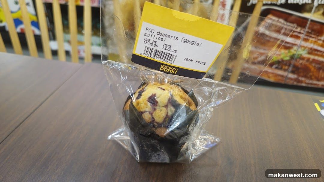 Muffin with label