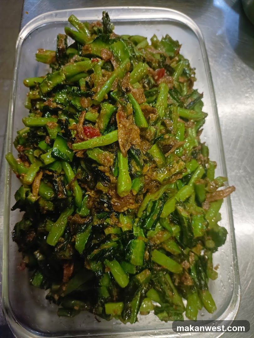 Stir-fried Chinese Broccoli